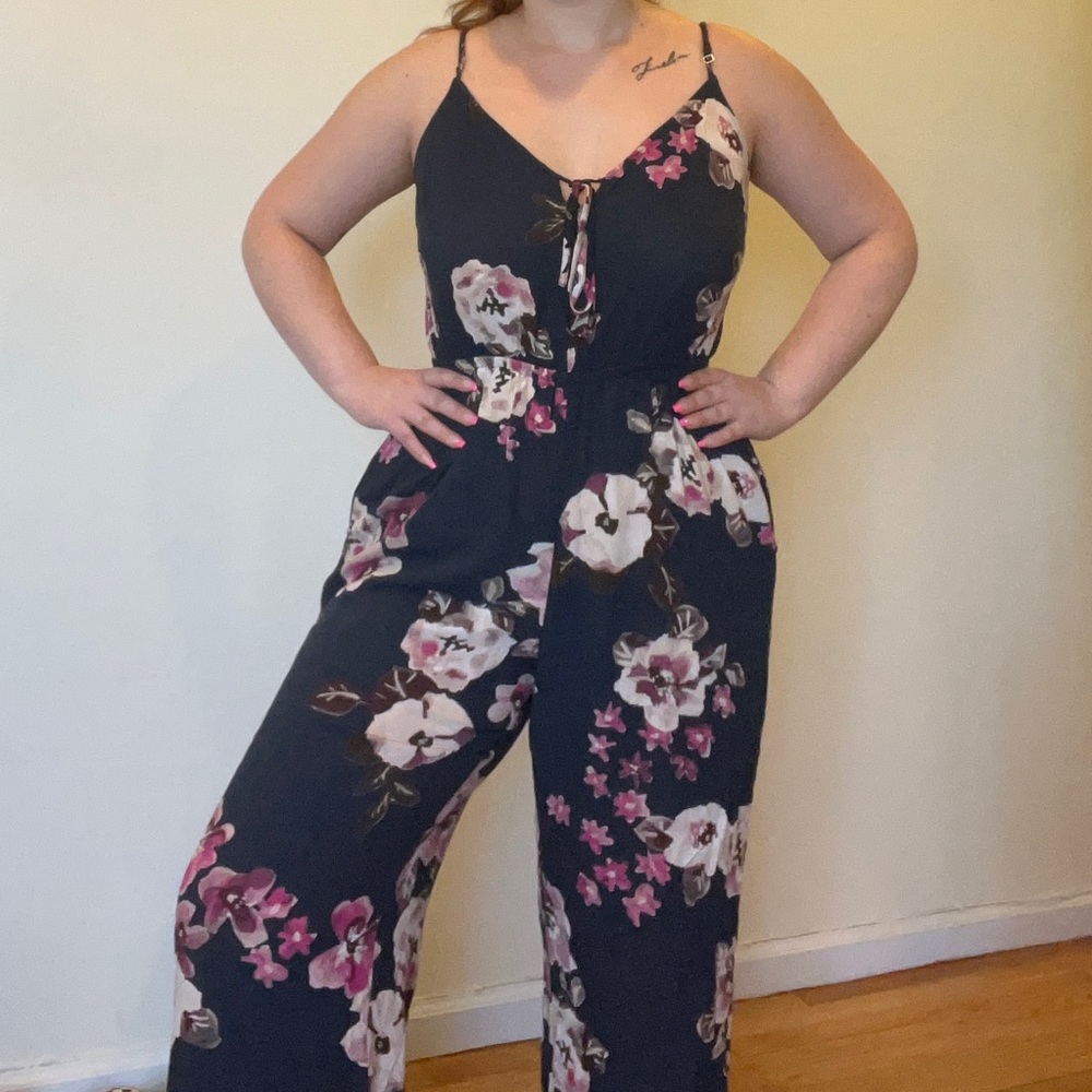 floral flowy jumpsuit/romper 🌸